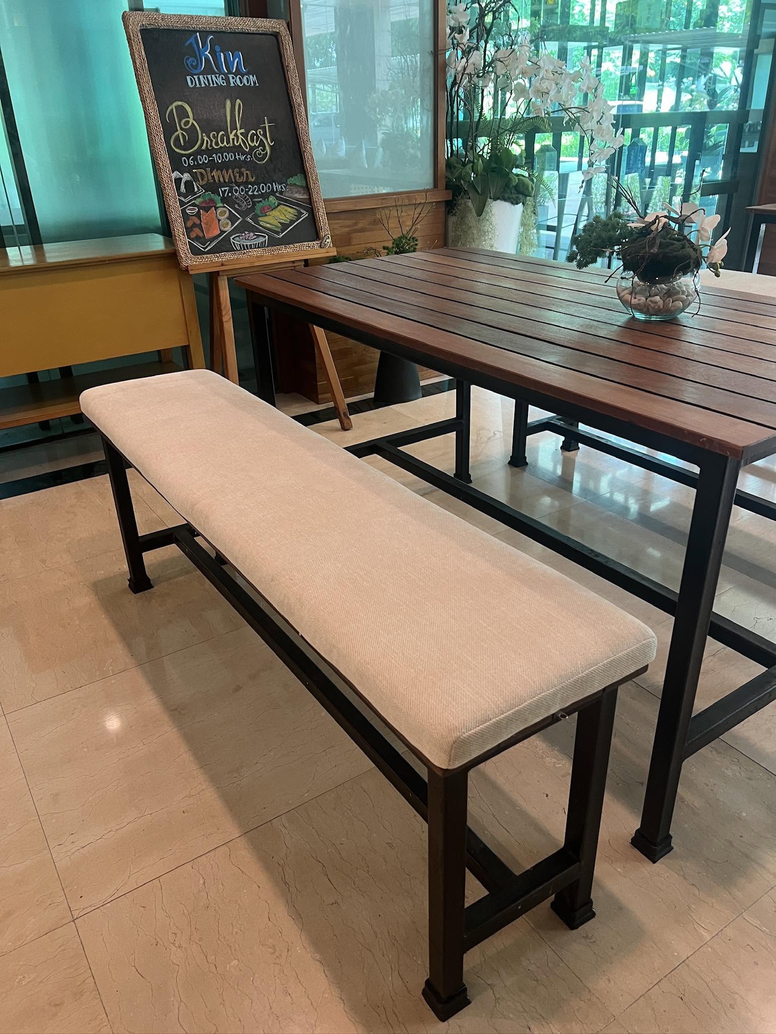 เบาะม้านั่งสำหรับมุมคาเฟ่